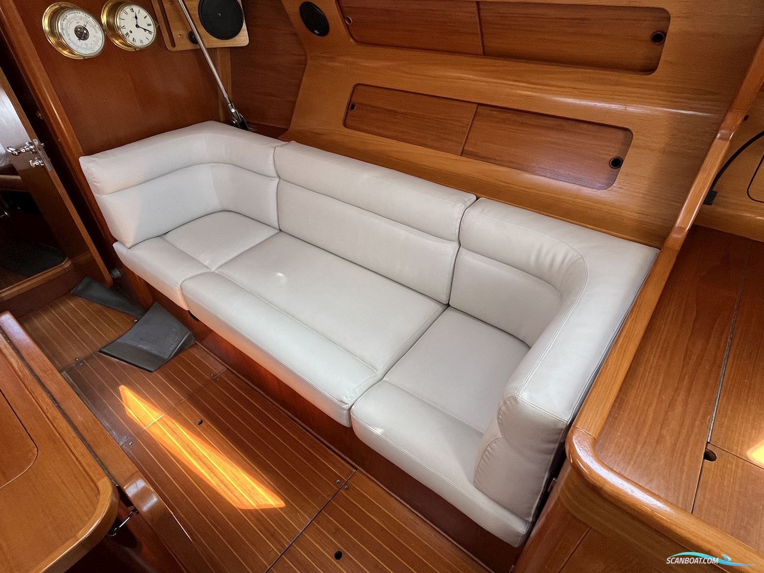 Grand Soleil 38