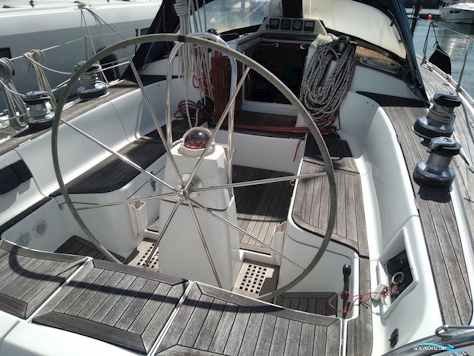 Grand Soleil 43