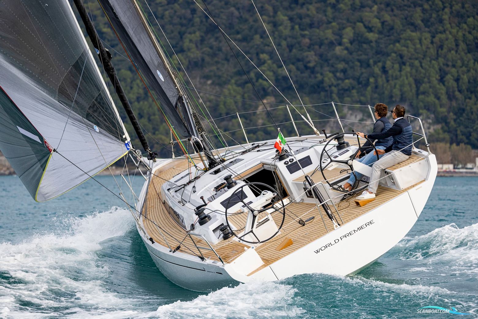 Grand Soleil 44