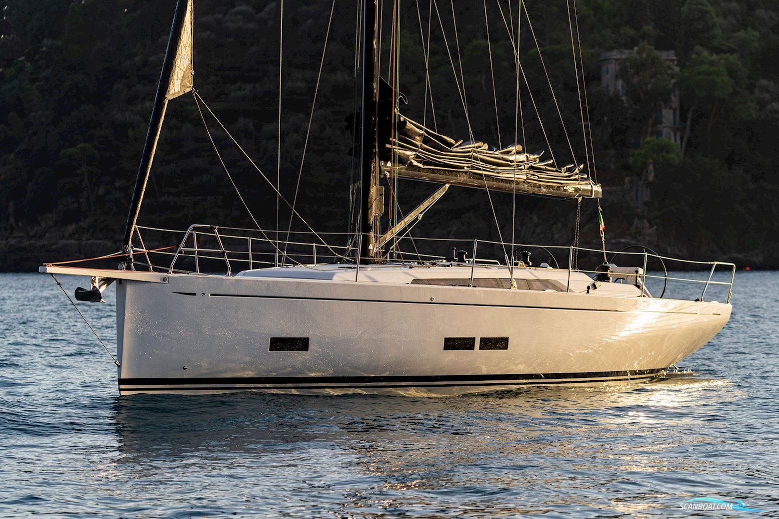 Grand Soleil 44