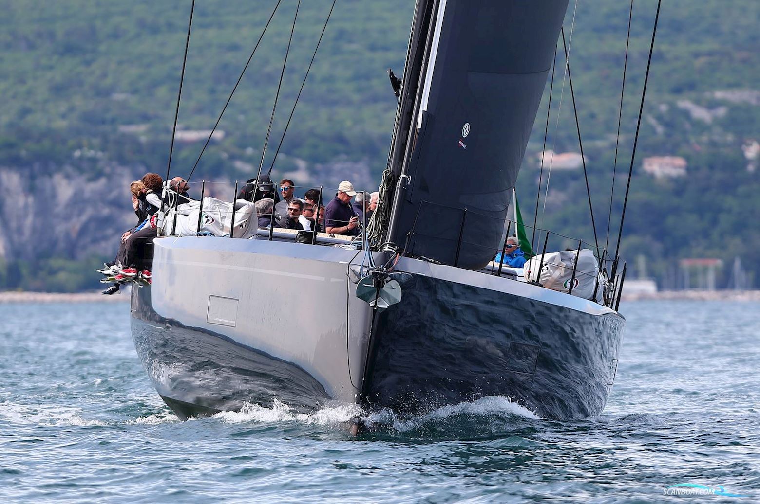 Grand Soleil 80
