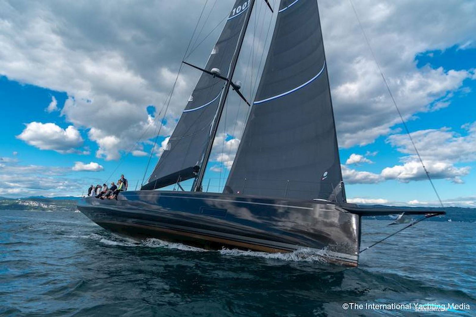 Grand Soleil 80