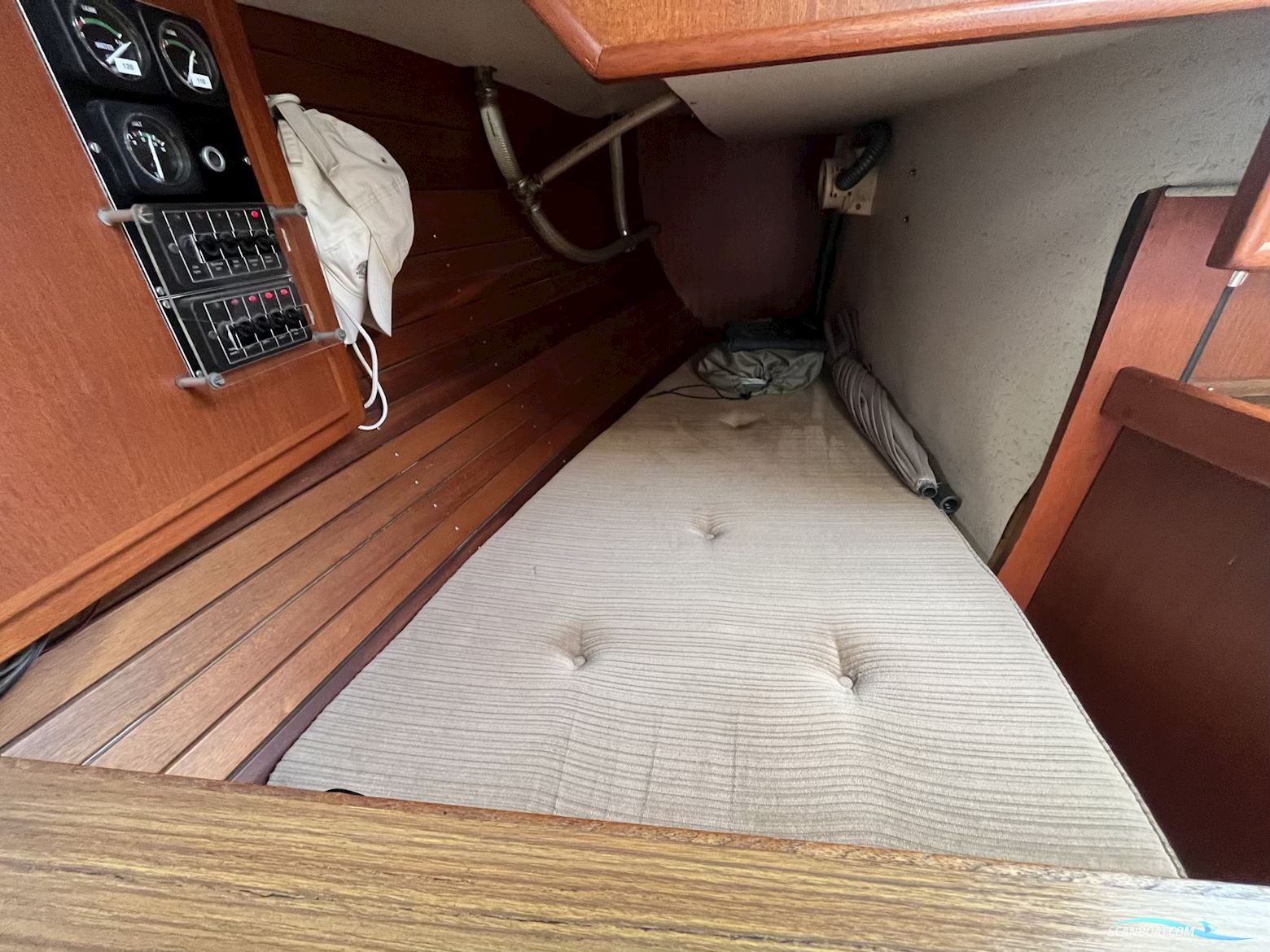 Hallberg Rassy 312 Mk I (1985)