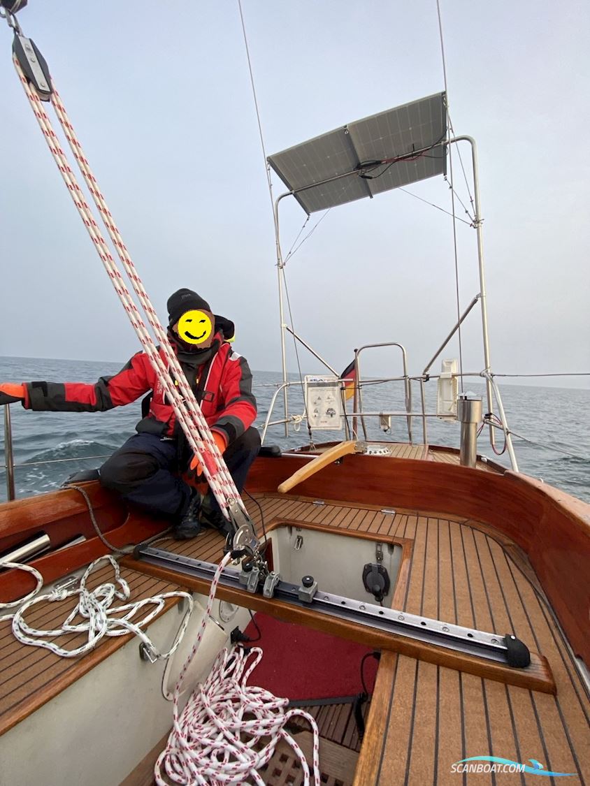 Hallberg-Rassy 33 Mistral