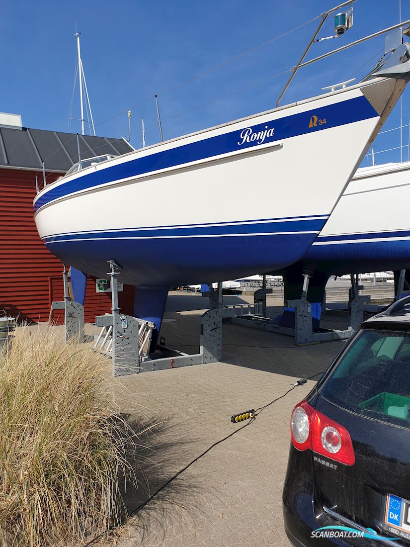 Hallberg-Rassy 34