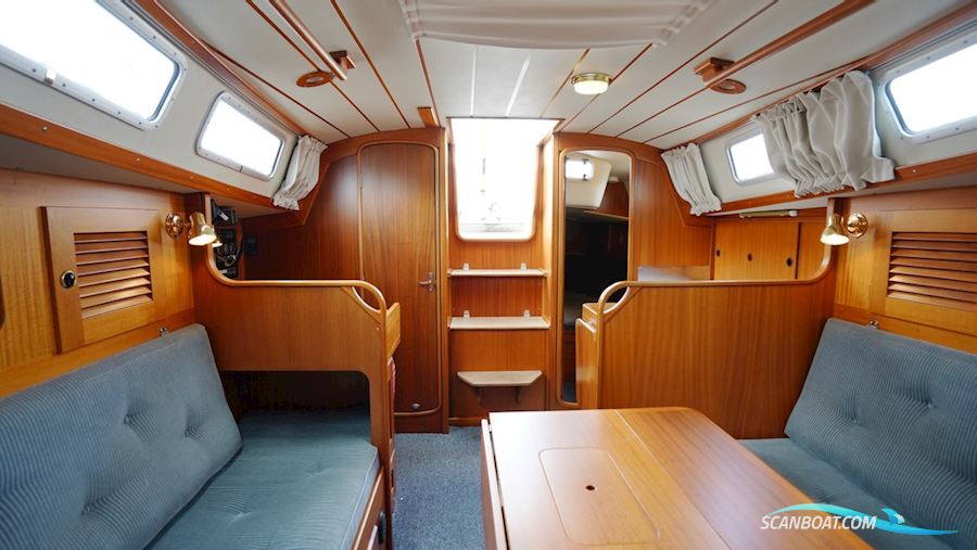 Hallberg-Rassy 34