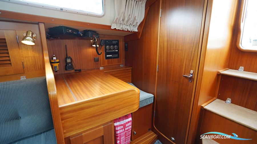 Hallberg-Rassy 34