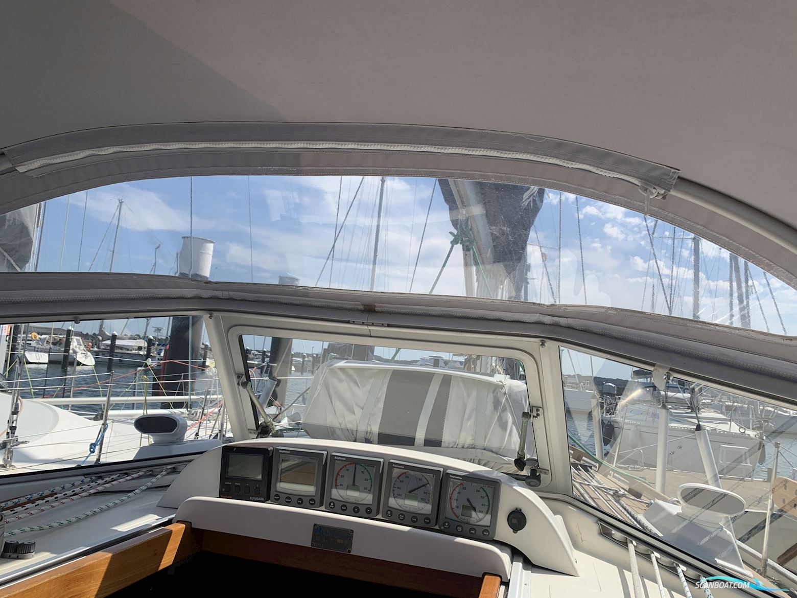 Hallberg-Rassy 34