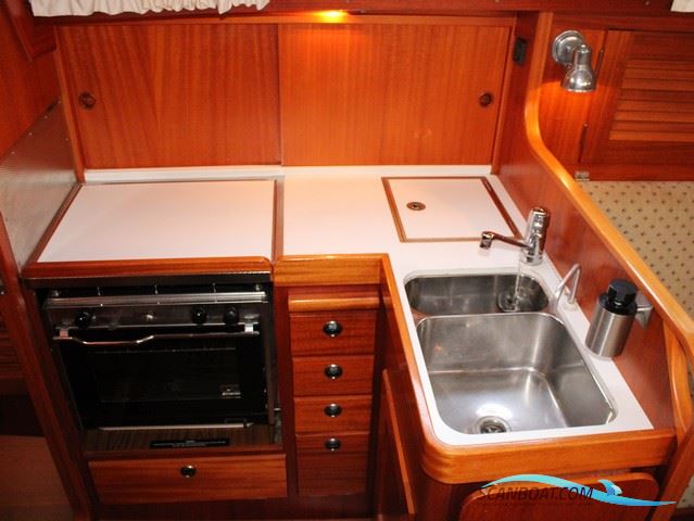 Hallberg Rassy 34