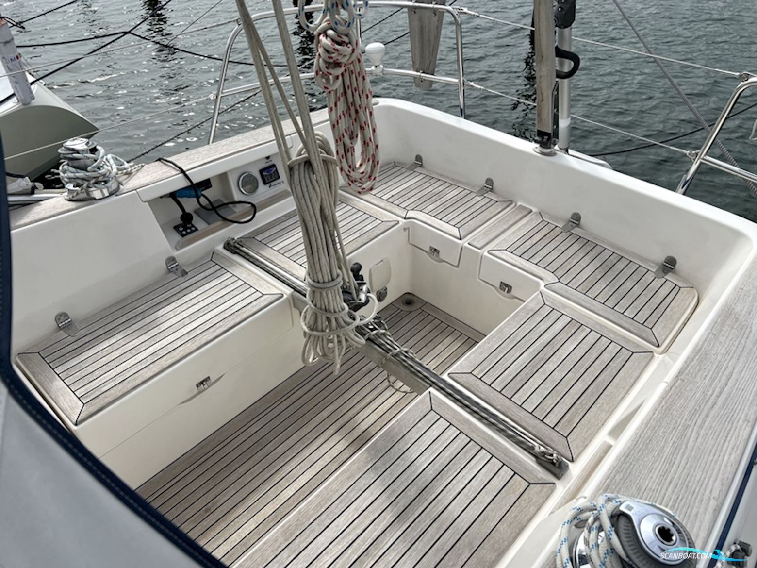 Hallberg Rassy 342