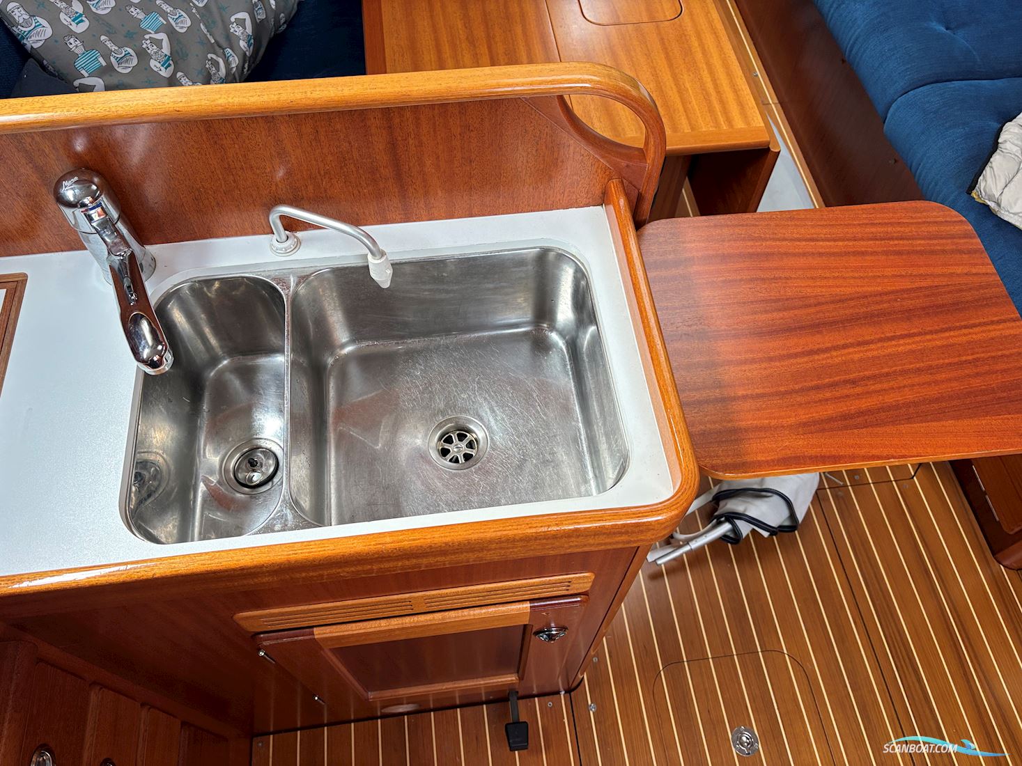 Hallberg Rassy 342