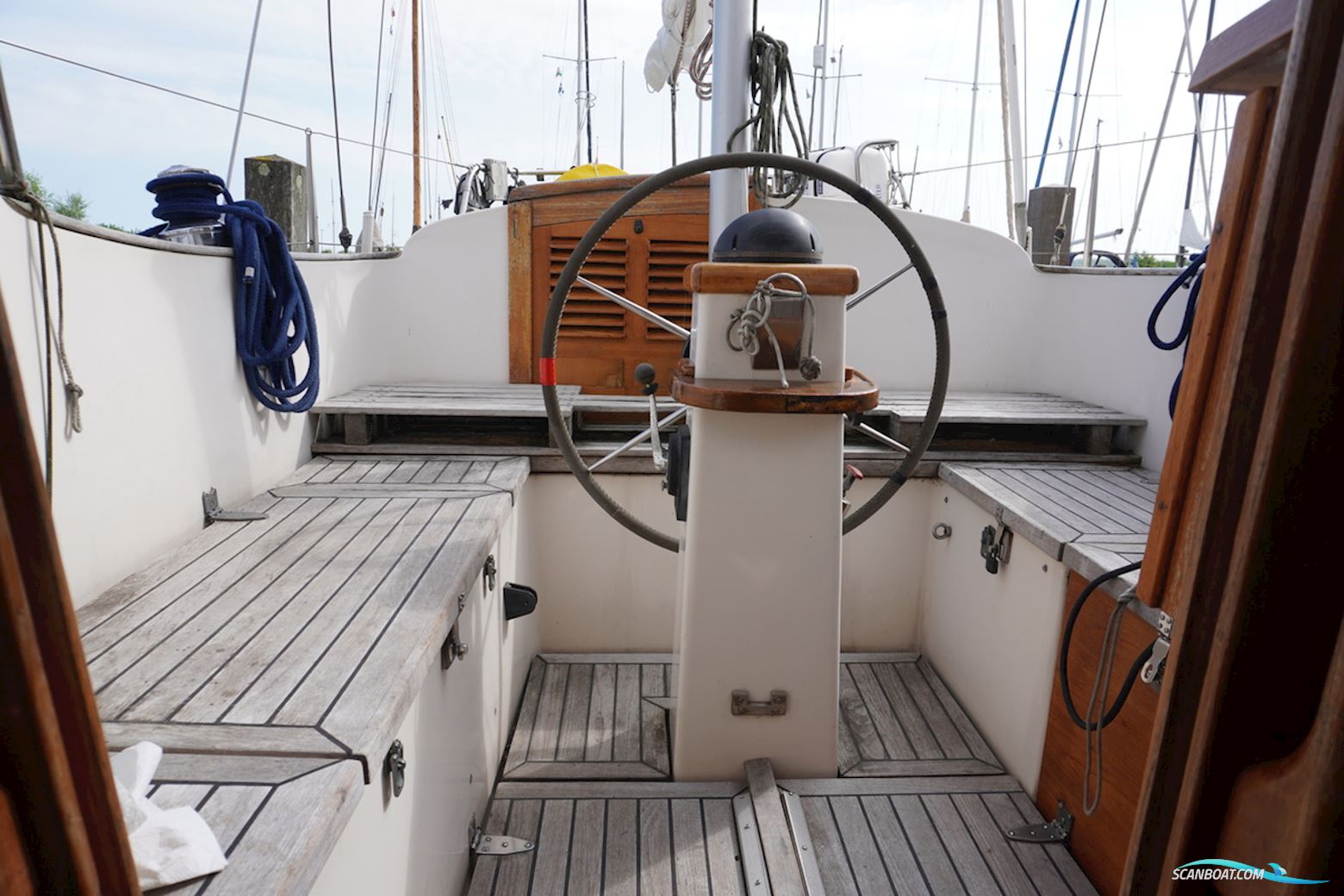 Hallberg Rassy 35