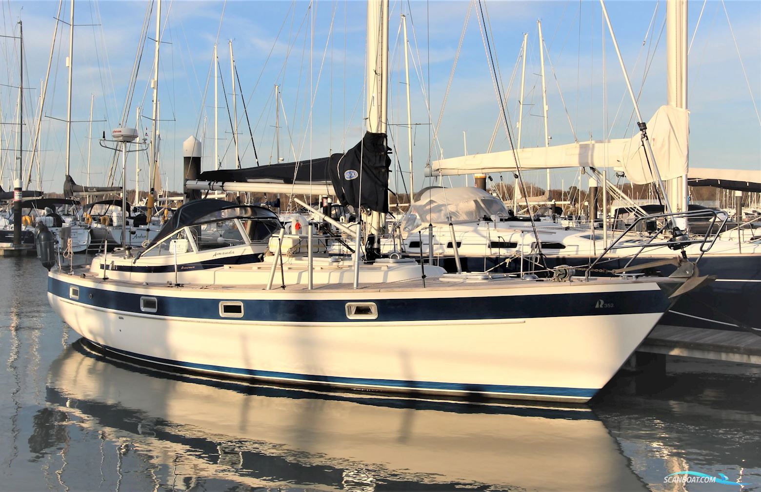 Hallberg Rassy 352 Sailingboat 1990, with Volvo Penta engine, United Kingdom
