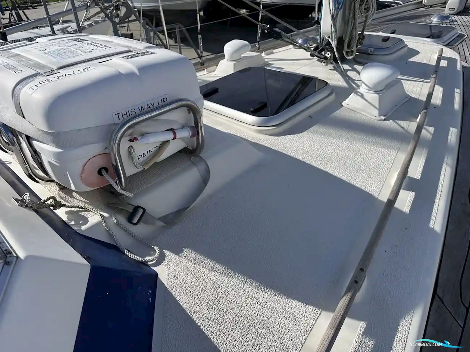 Hallberg-rassy 352