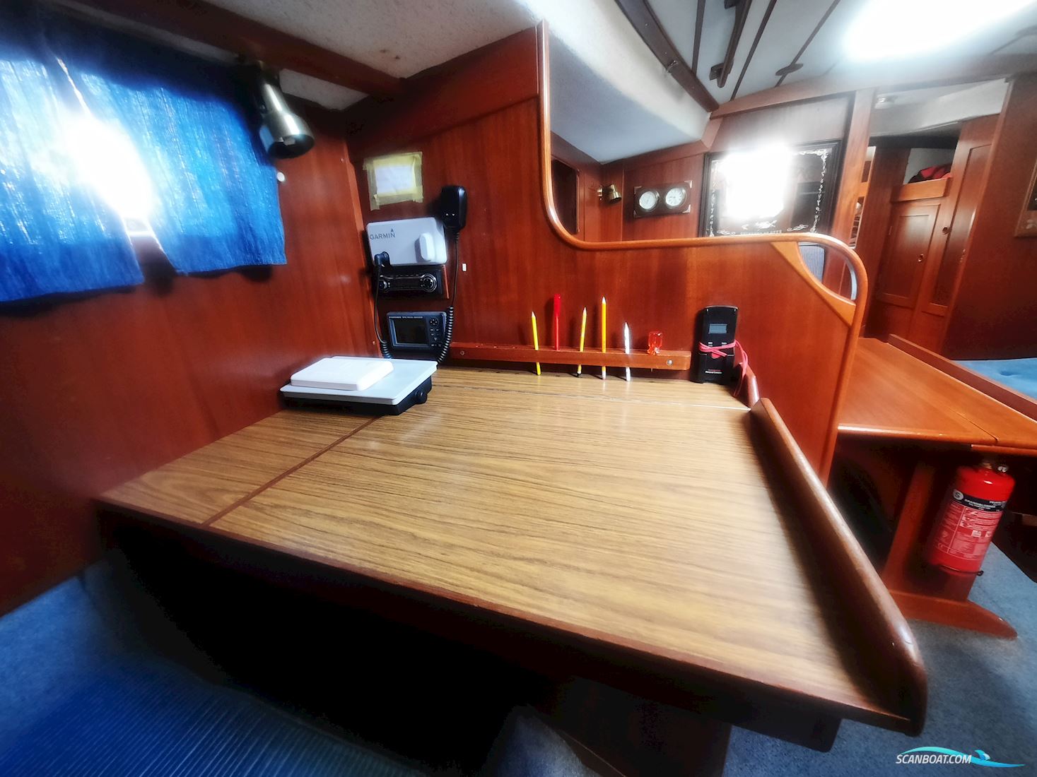 Hallberg-Rassy 352