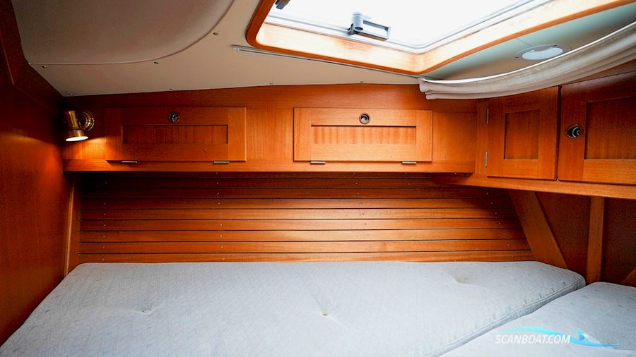 Hallberg-Rassy 36