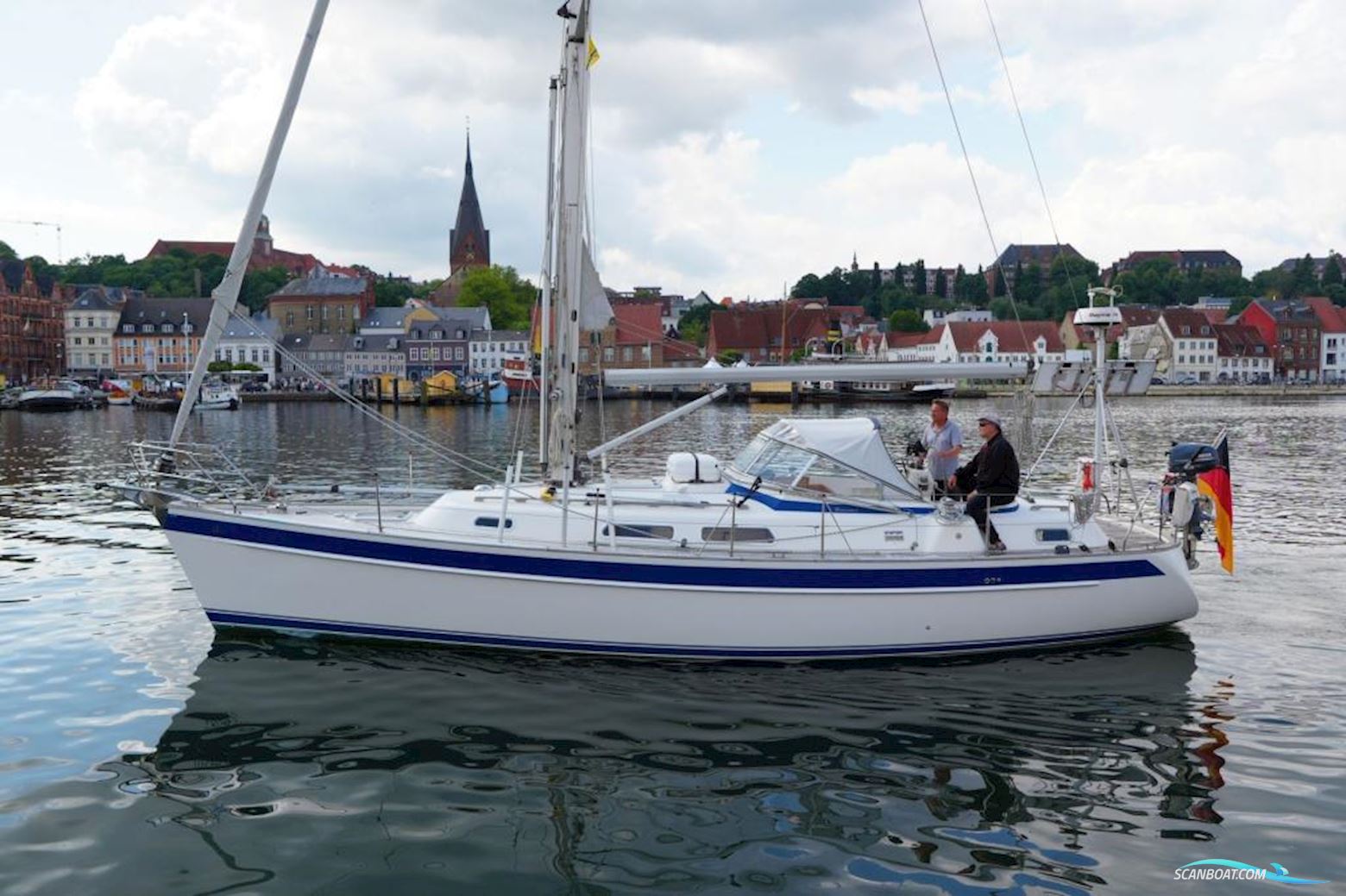 Hallberg-Rassy 37