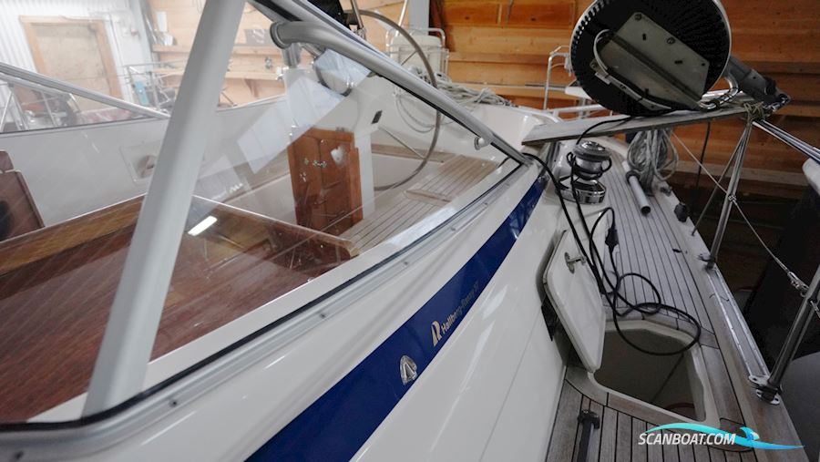 Hallberg-Rassy 37