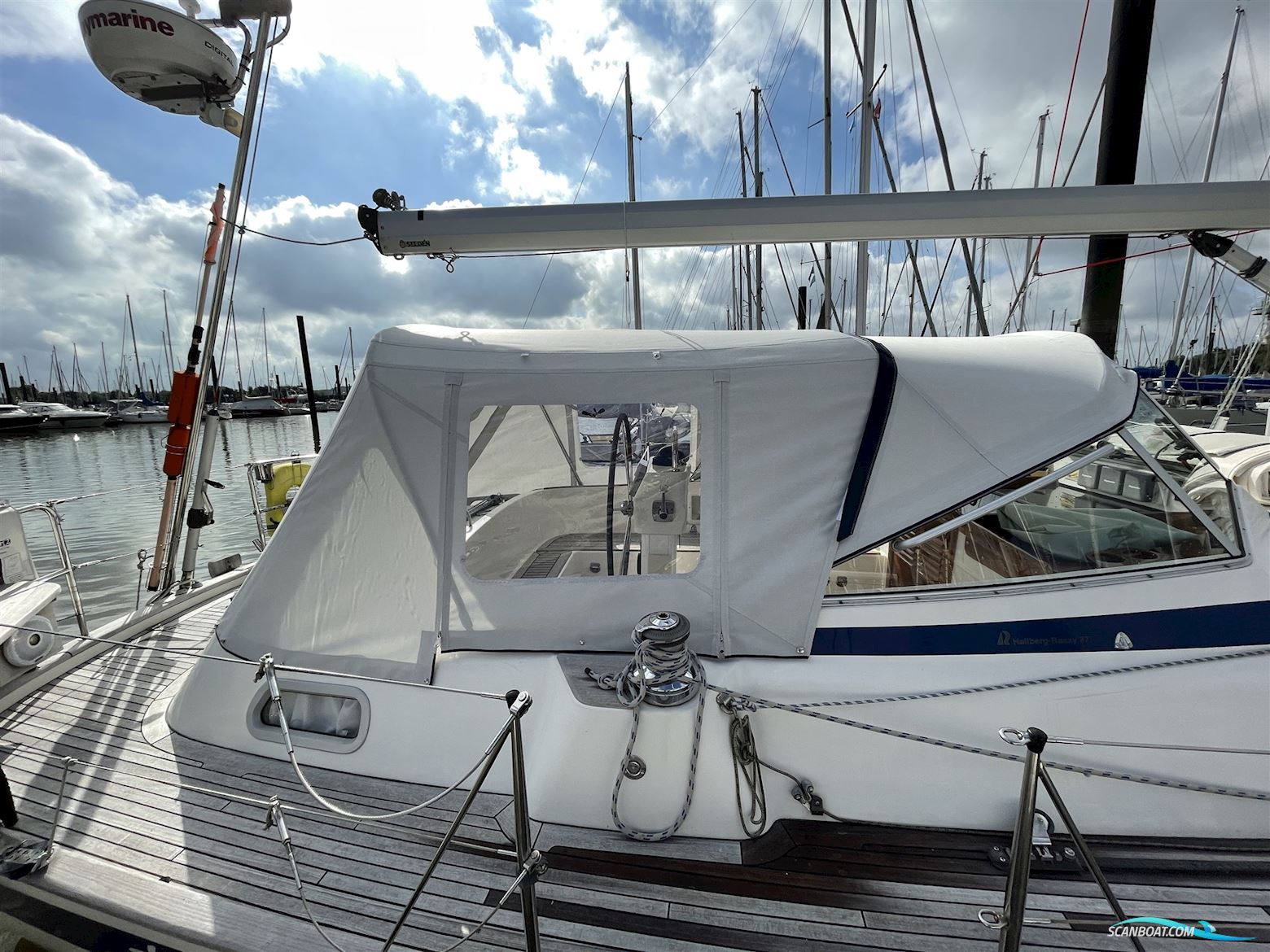 Hallberg Rassy 37