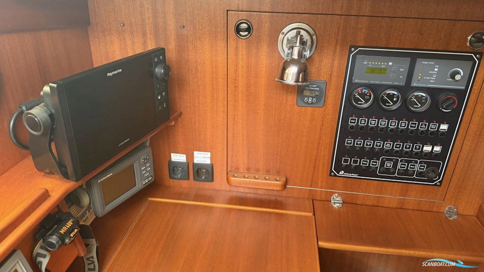 Hallberg-Rassy 37