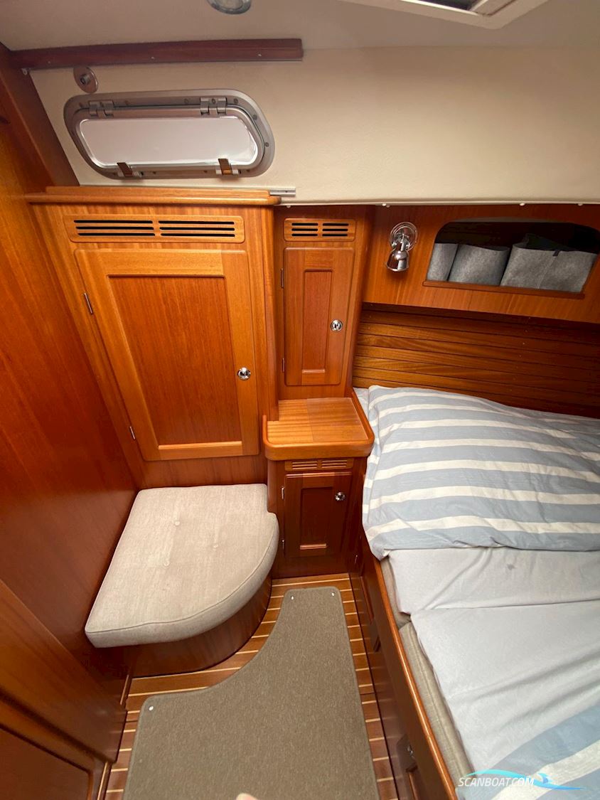 Hallberg-Rassy 372