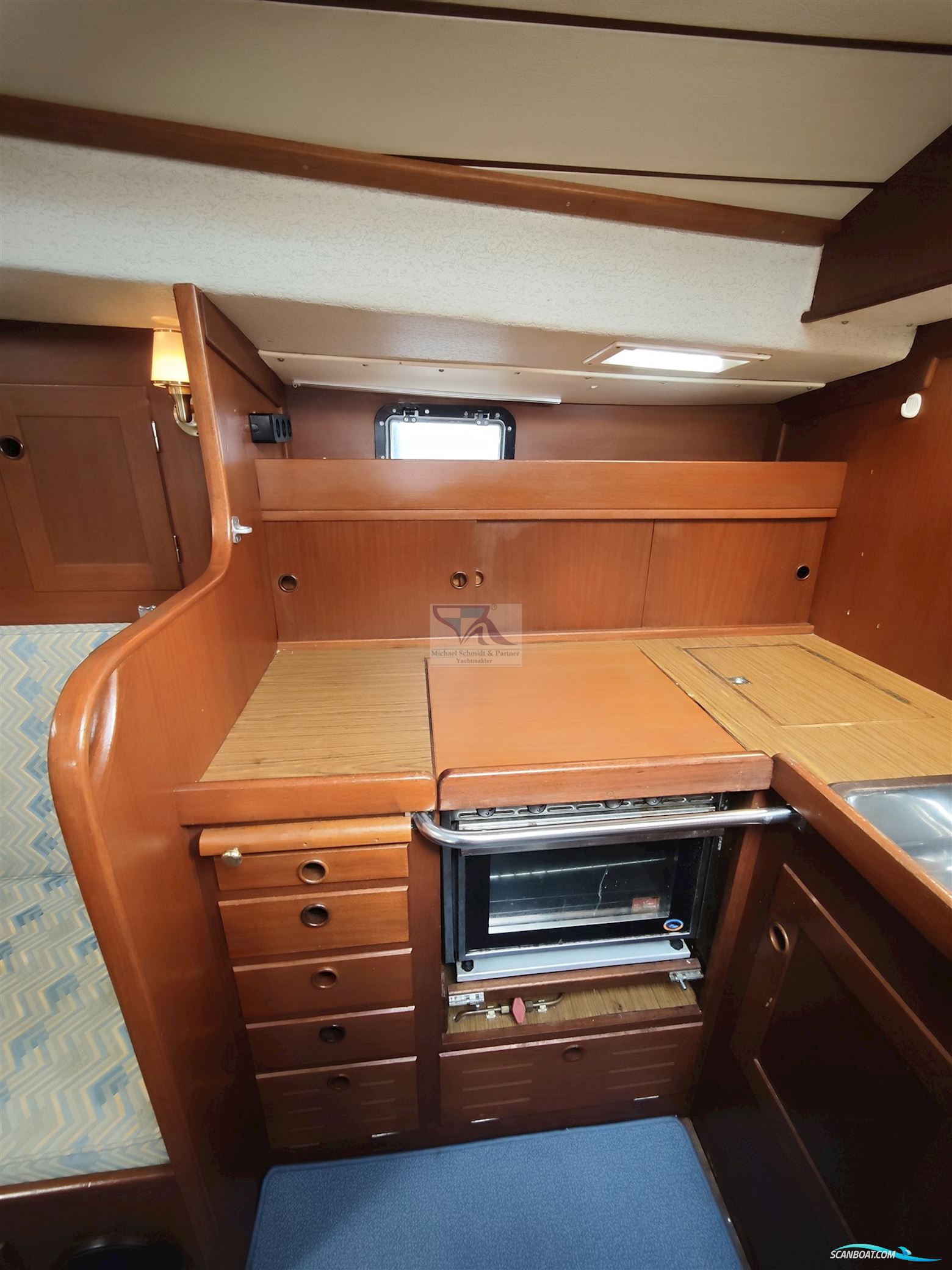 Hallberg Rassy 38