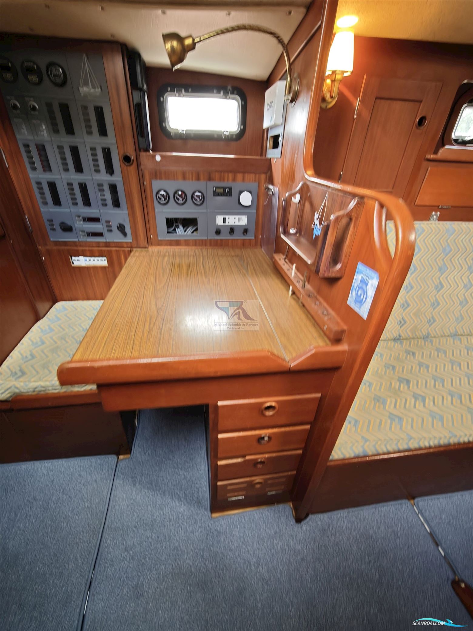 Hallberg Rassy 38