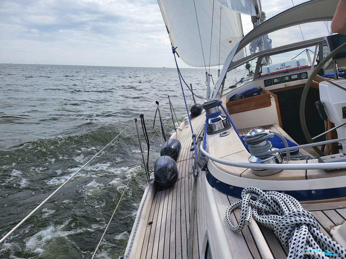 Hallberg Rassy 39