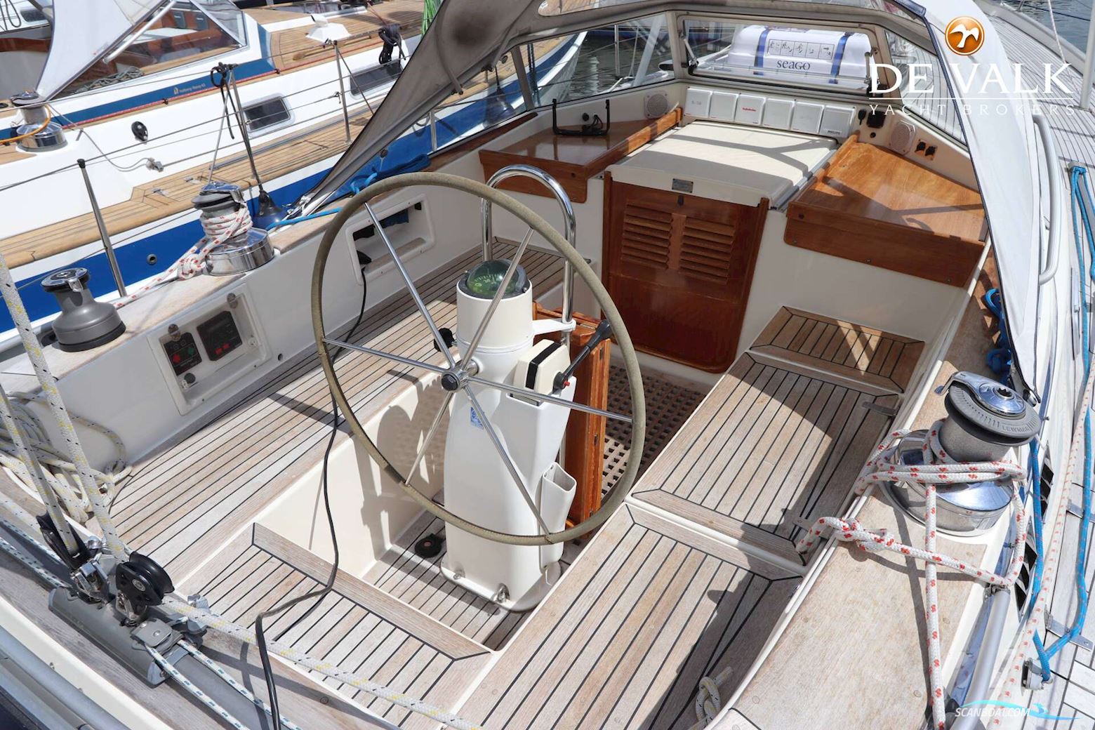 Hallberg Rassy 39