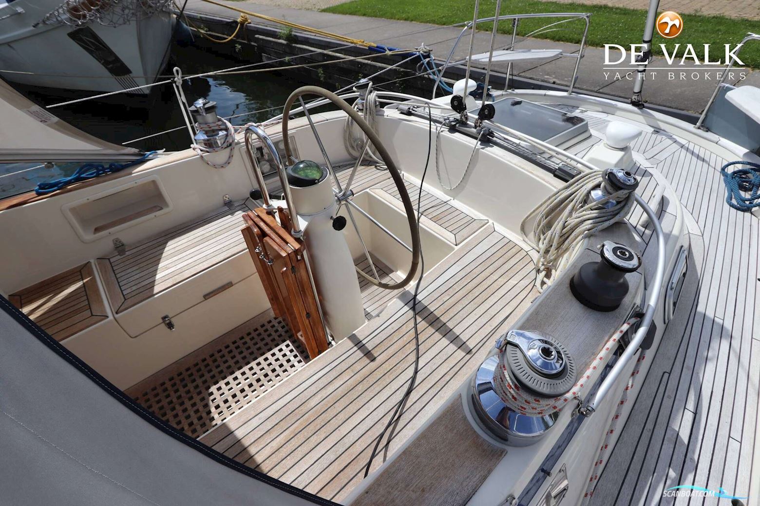 Hallberg Rassy 39