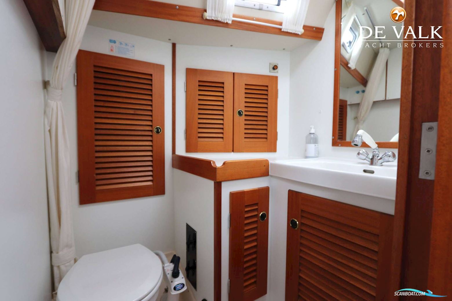 Hallberg Rassy 39