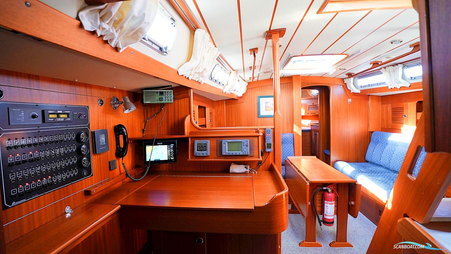 Hallberg-Rassy 39