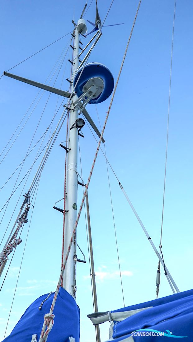 Hallberg-Rassy 42 Ketch