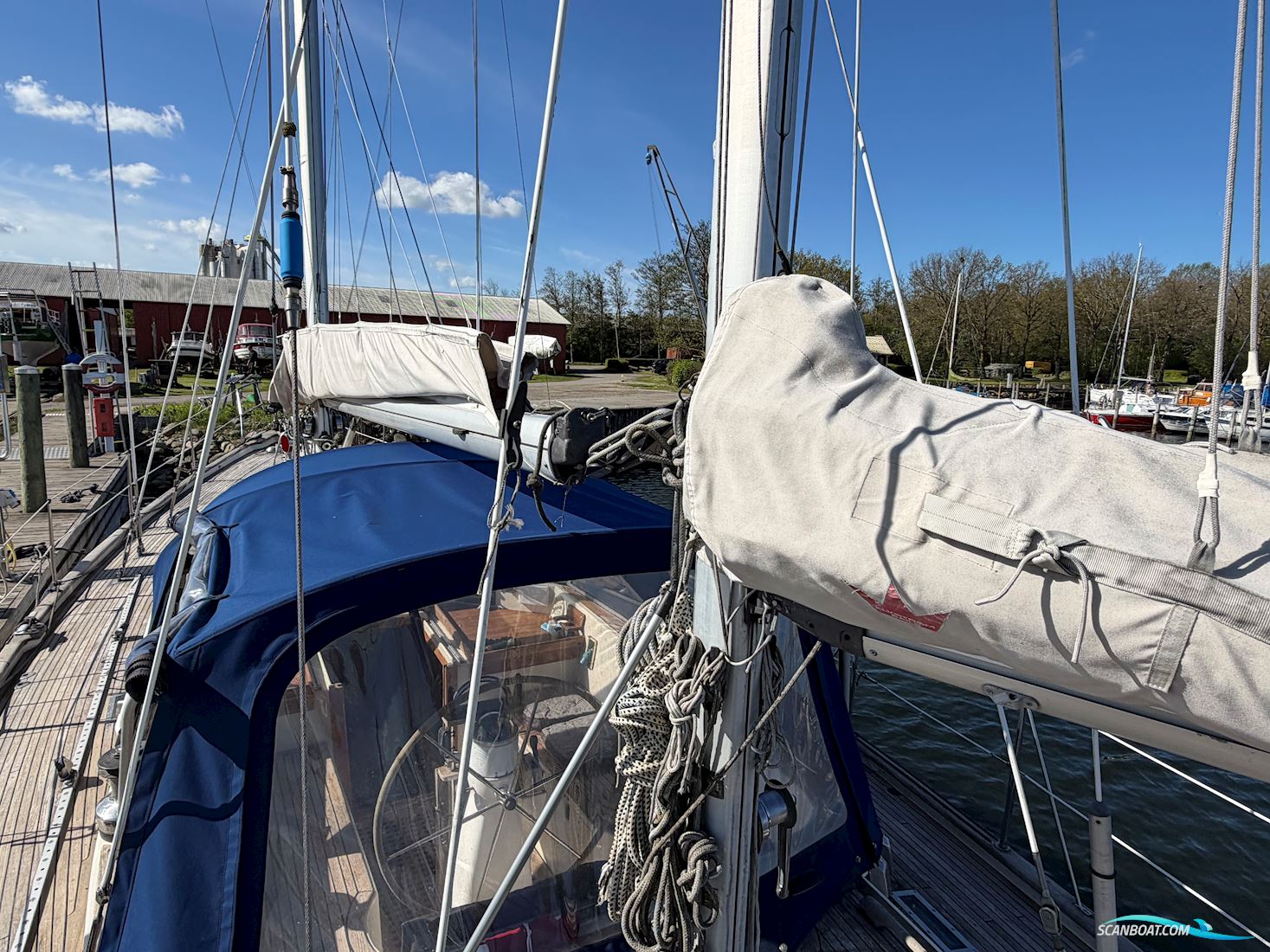 Hallberg-Rassy 42