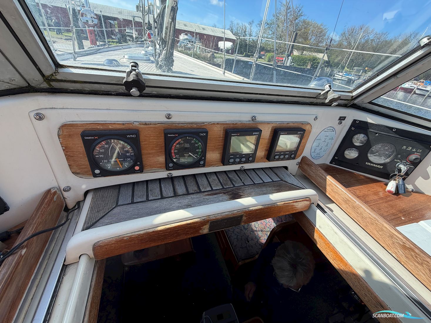 Hallberg-Rassy 42