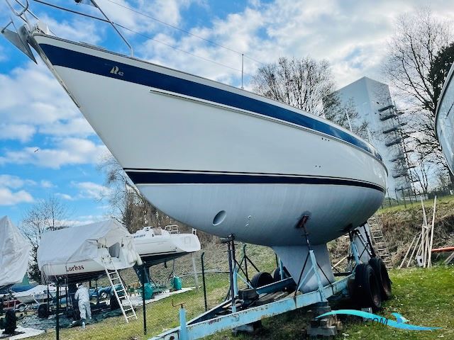 Hallberg-Rassy 42F HR