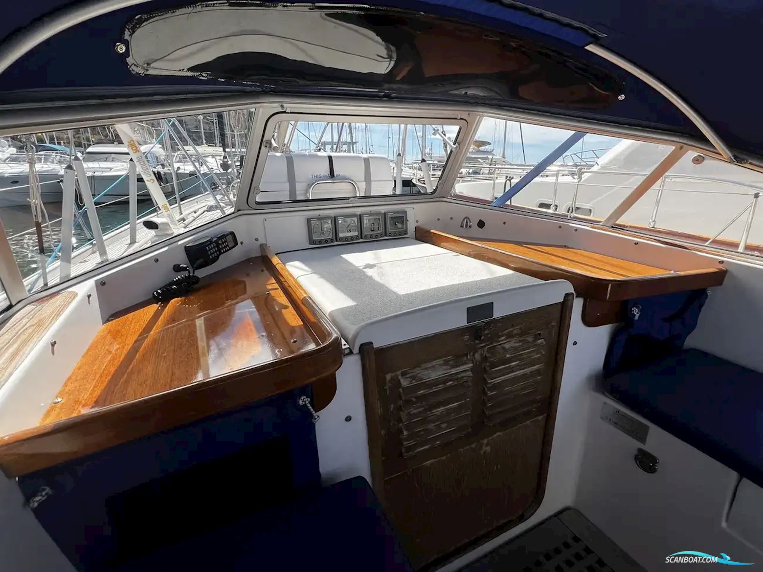 Hallberg-rassy 42F MK II