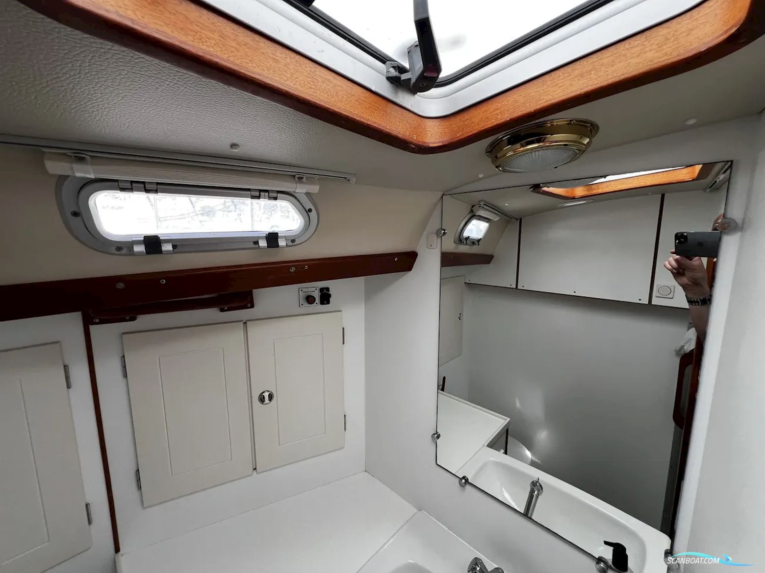 Hallberg-rassy 42F MK II