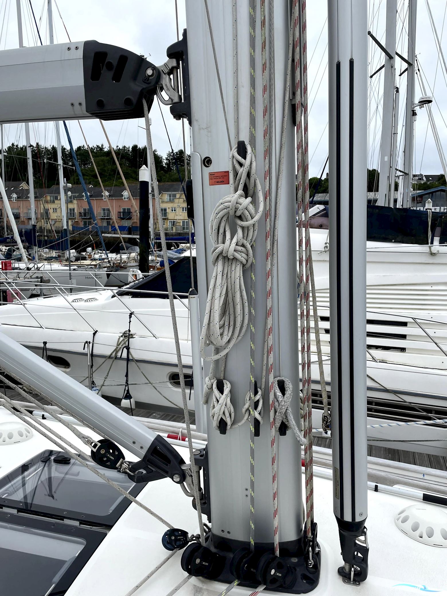 Hallberg Rassy 44