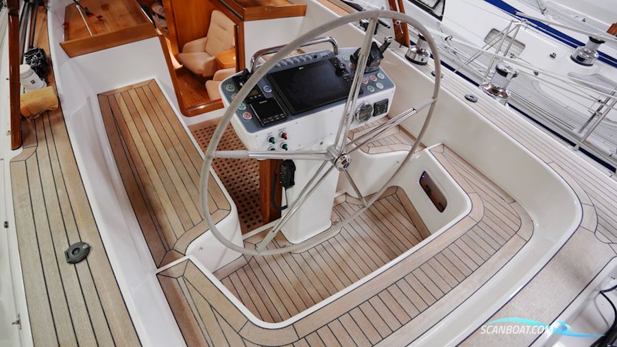 Hallberg-Rassy 44