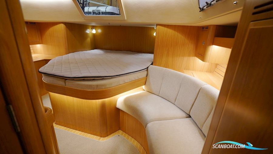 Hallberg-Rassy 44