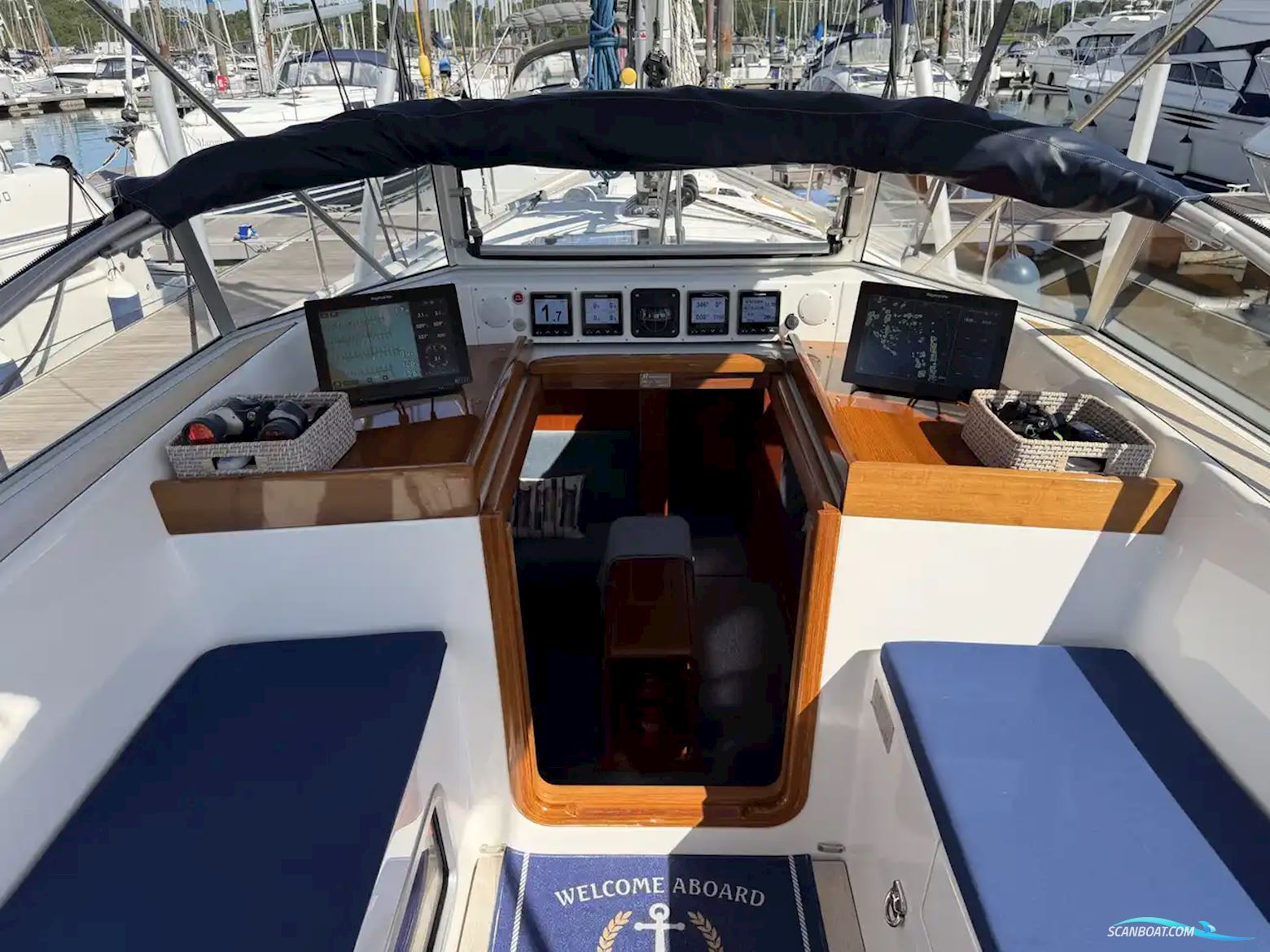Hallberg-Rassy 44