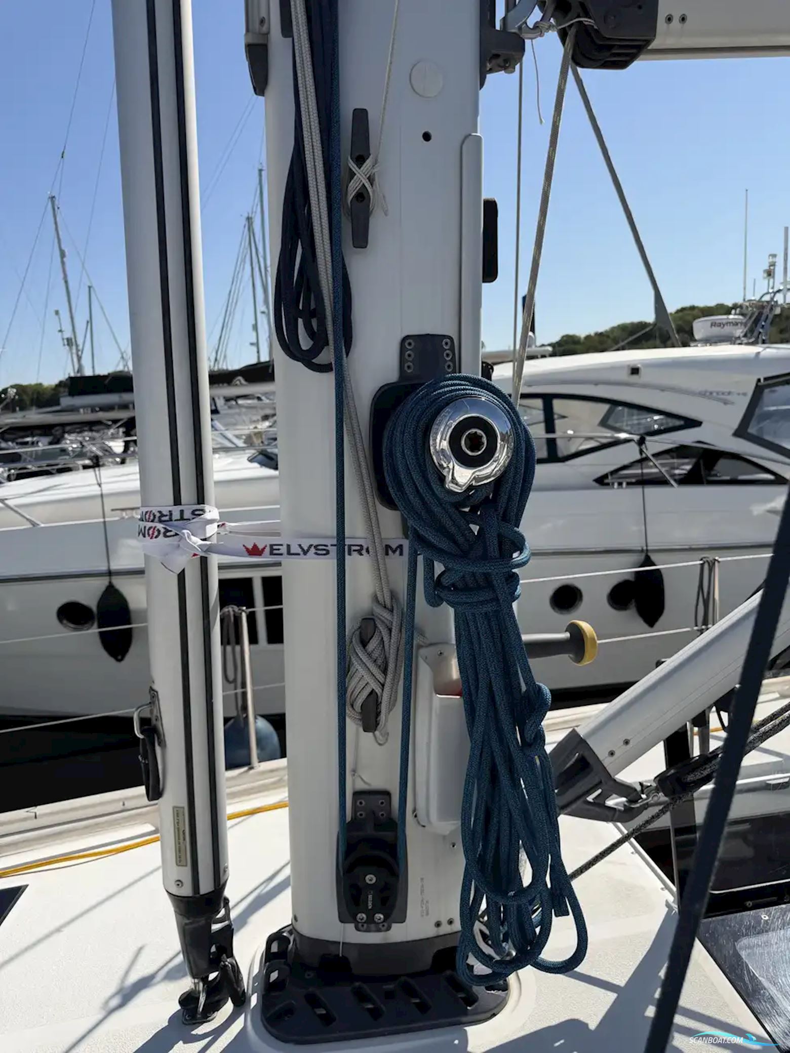 Hallberg-Rassy 44