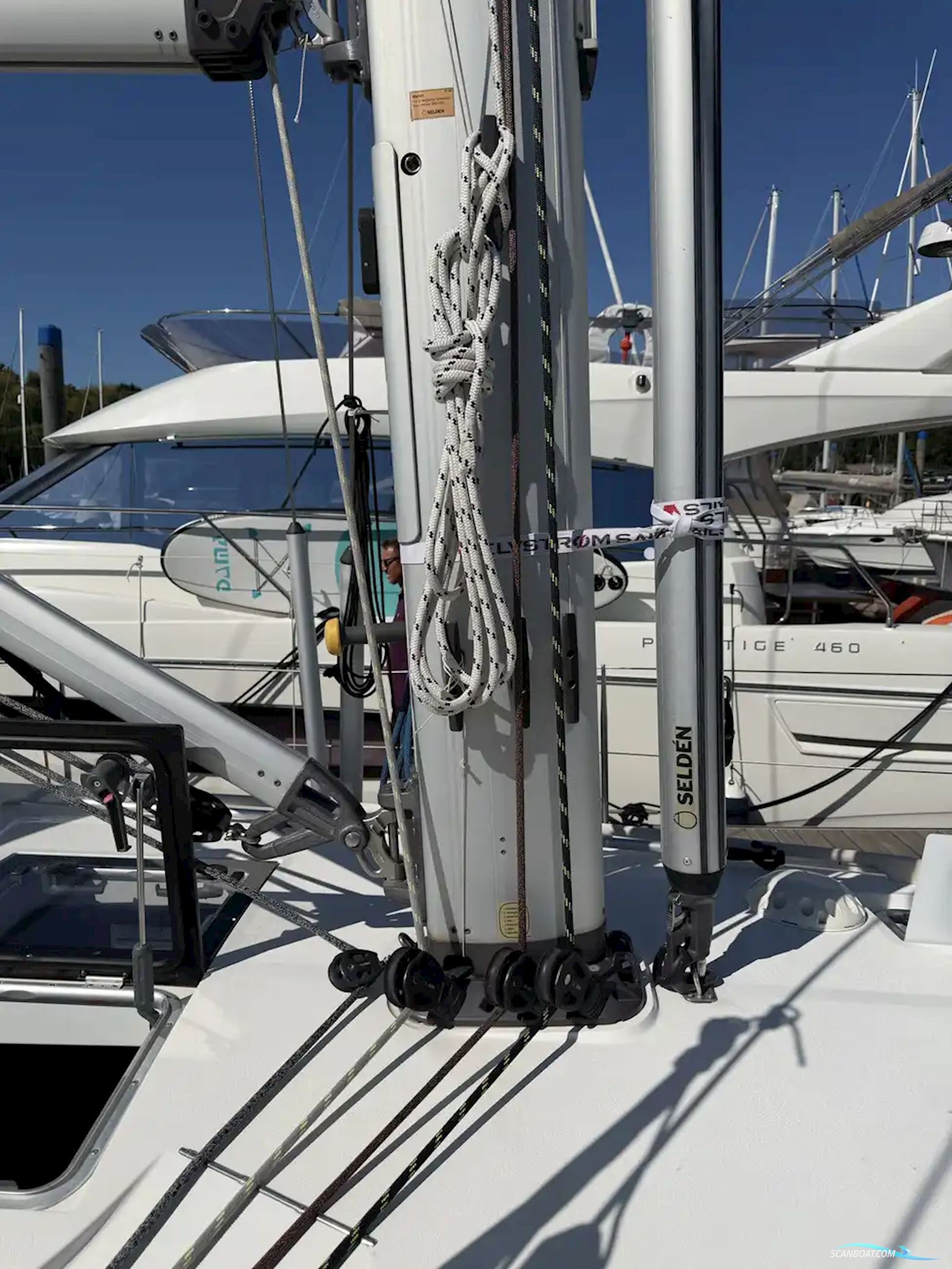 Hallberg-Rassy 44