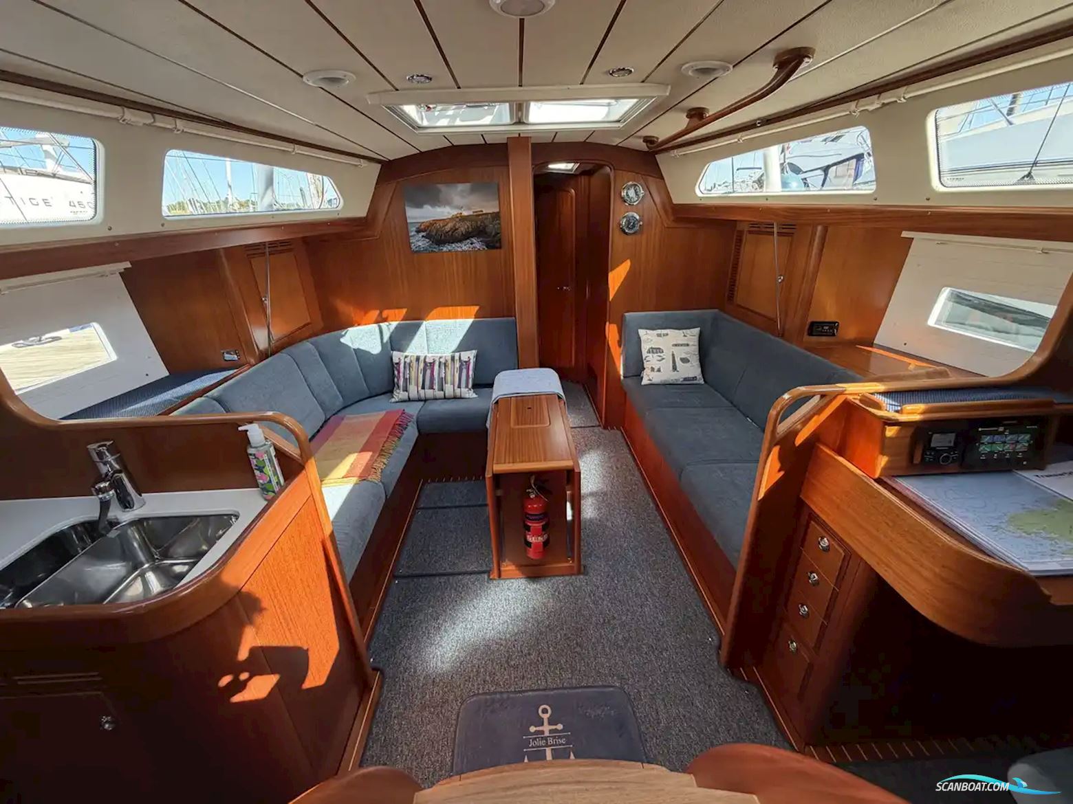 Hallberg-Rassy 44