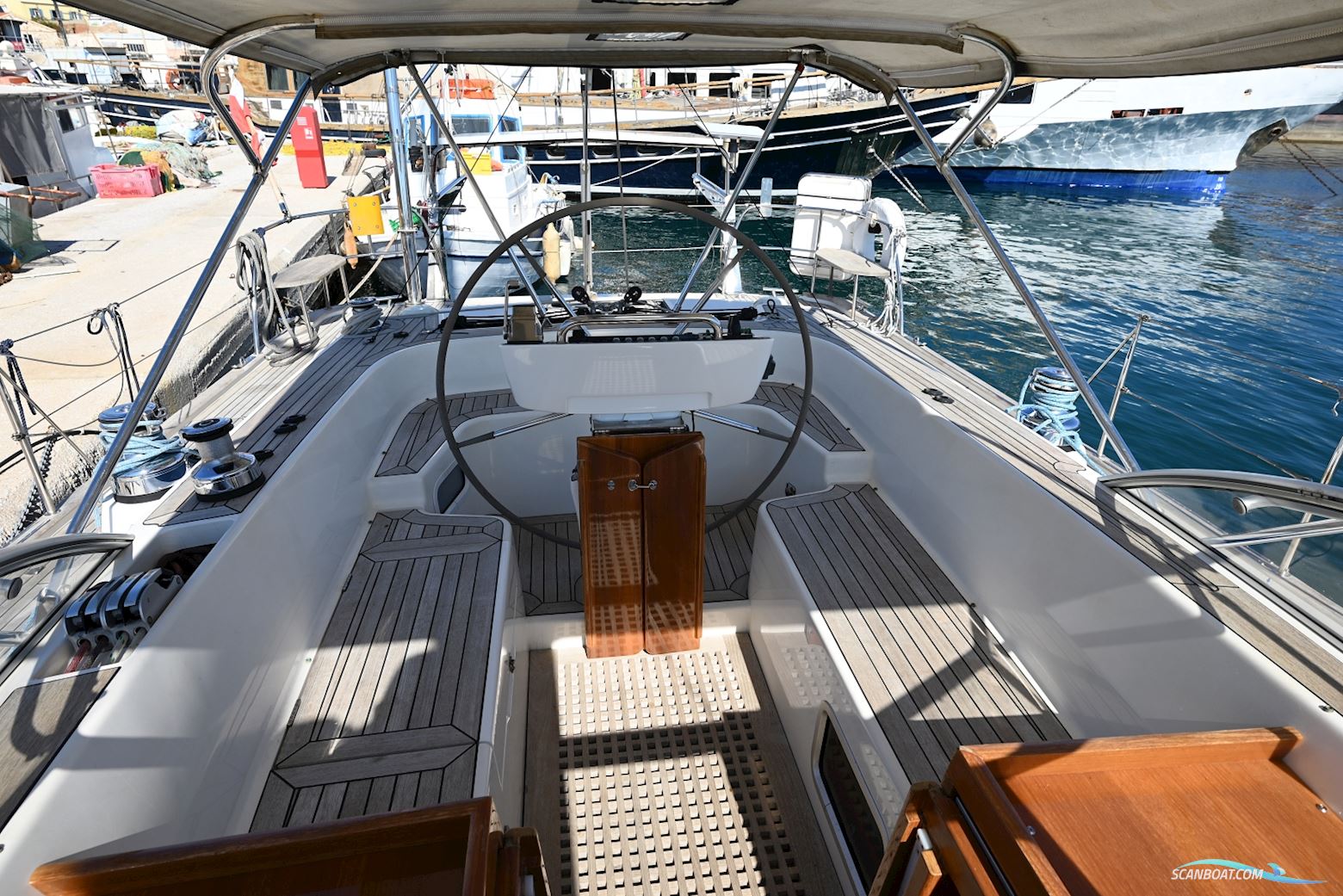 Hallberg Rassy 44