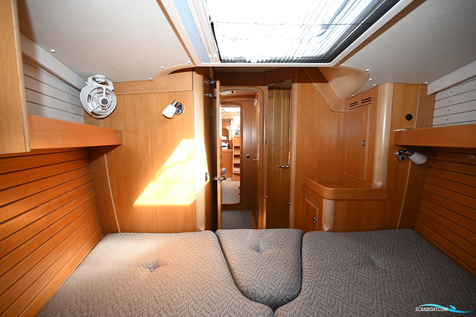 Hallberg Rassy 44
