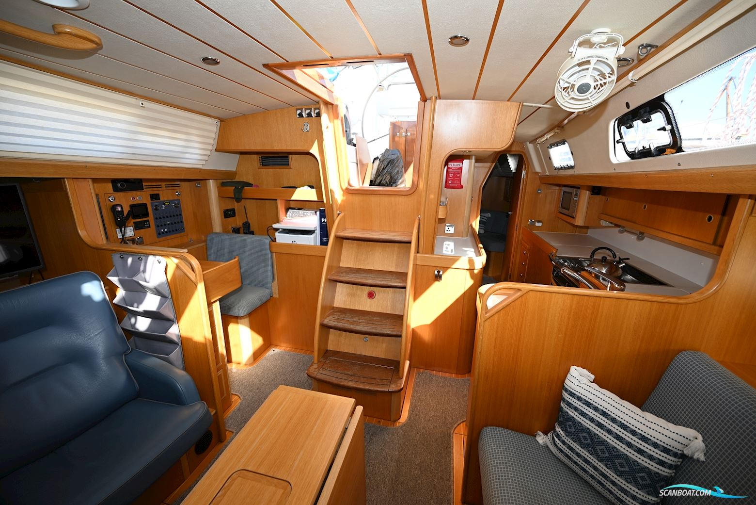 Hallberg Rassy 44