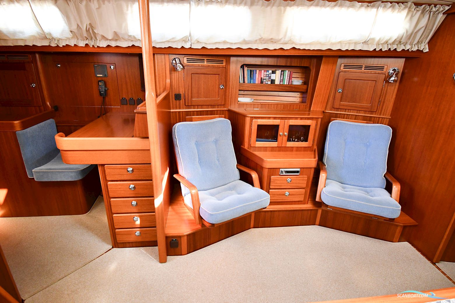 Hallberg-Rassy 48