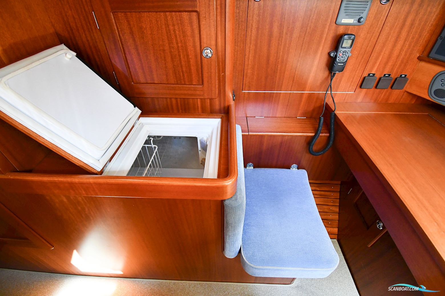 Hallberg-Rassy 48
